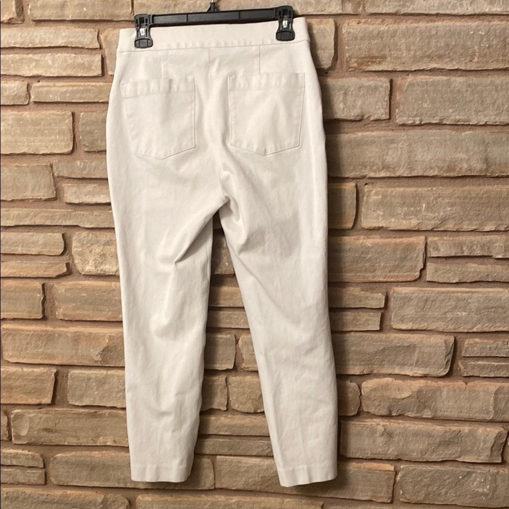 Spanx women’s white pants Size M - Picture 4 of 10